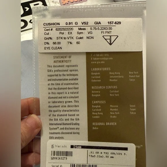 Elegant Silver cushion cut diamond engagement ring - Picture 9 of 11